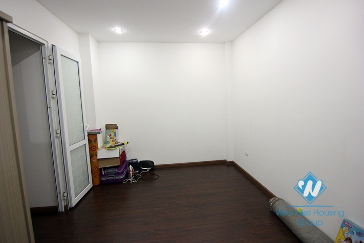 Cheap and nice house with 04 bedrooms for rent in Tay Ho area 
